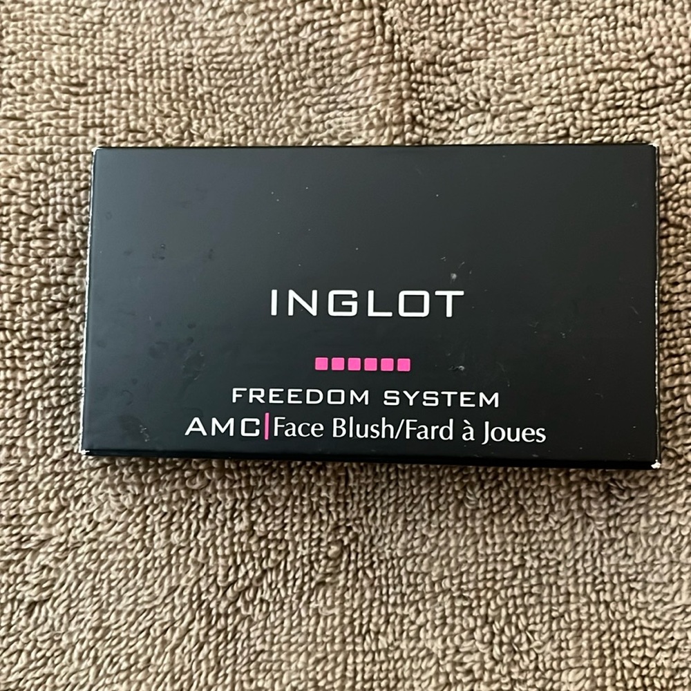 INGLOT freedom system face blush refill #124 new unused sealed package